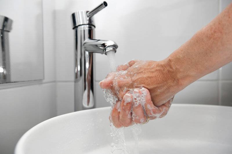 lavar-mãos-prevenir-coronavírus